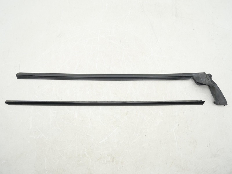 Used Front Right Passenger Door Window Weather Stripping 200-2013 BMW M3 OEM