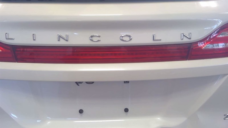 Tail Light Upper Liftgate Mounted Center Fits 15-19 MKC 3534043