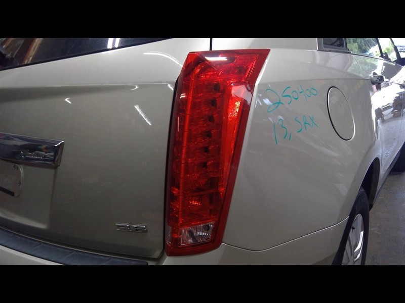 Passenger Right Tail Light Fits 10-16 SRX 1673072