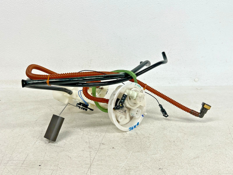 ⭐2008-2015 BMW X6 X5 E70 E71 3.0L L6 FUEL TANK LEVER SENDER SENDING UNIT LOT2649