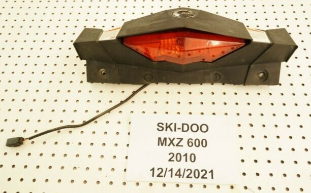 Ski-doo Snowmobile MXZ 500SS Rear Taillight Assy 2008+ 520000587