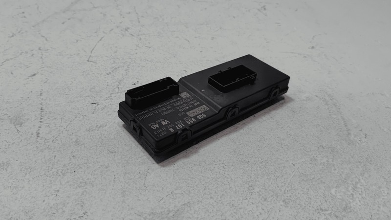 2021 VOLKSWAGEN ATLAS TAILGATE LIFTGATE BACK DOOR CONTROL MODULE UNIT OEM