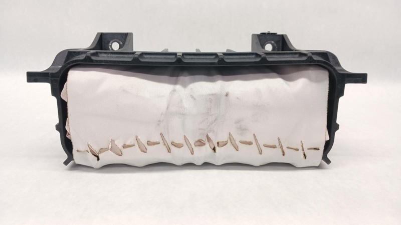 17-'24 CHEVROLET EXPRESS 2500 VAN Right passenger dash Air Bag OEM