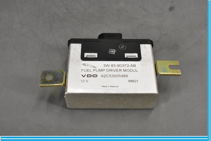 07-15 Land Rover Range Rover Sport Engine Motor Fuel Pump Control Module OEM