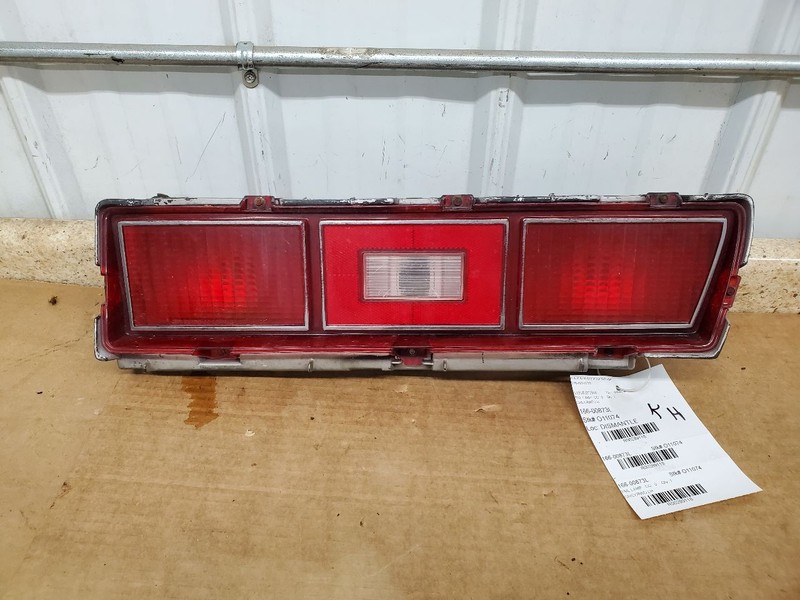 Driver Left Tail Light Excluding Station Wgn Fits 77 CHEVROLET PASS. 289118