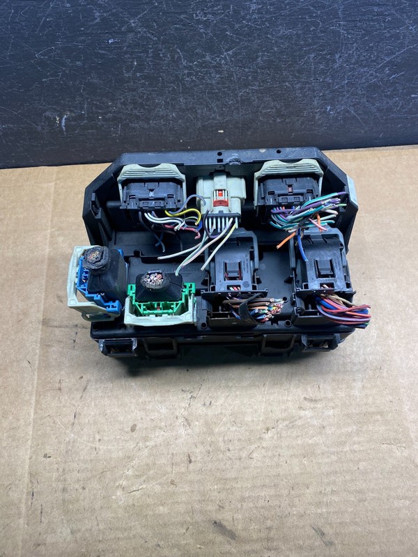 2009 Liberty Nitro TIPM Power Integrated Fuse Box Module OemAD7553 DG