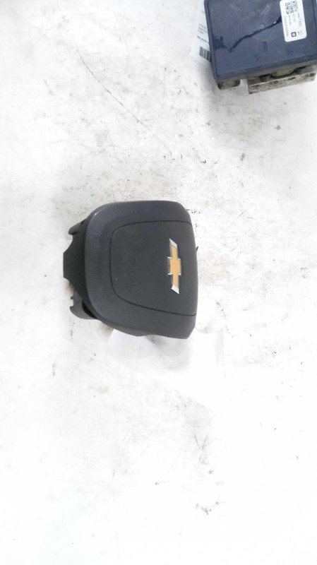 2016 Chevrolet Cruze Steering Wheel Air Bag - Used, Silver, 138k Miles