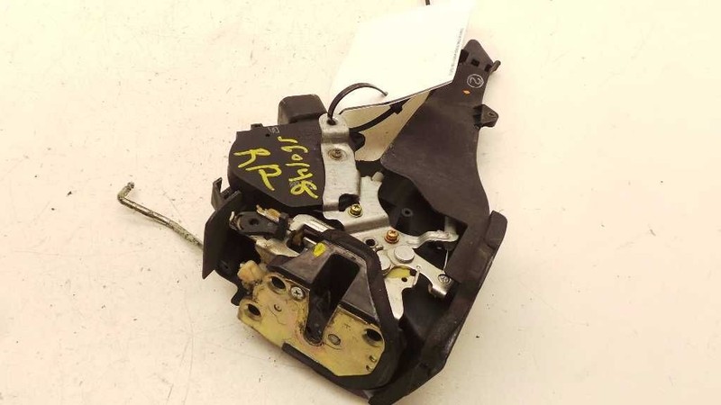 01 02 03 04 05 RAV 4 PASSENGER REAR LATCH ACTUATOR ASSEMBLY