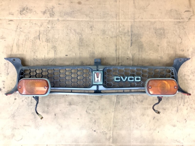 75-77 Civic 1500 Front Grille Assy Nose Mask Garnish Trim With Blinkers Used OEM