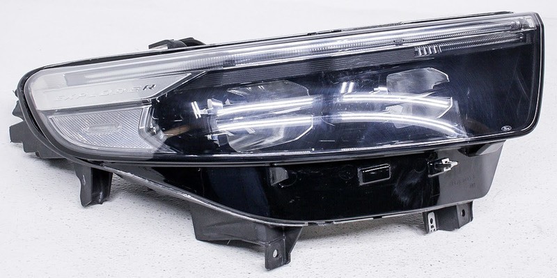 EXPORT OEM Ford Explorer Limited, XLT Right Side LED Headlamp Tab Missing