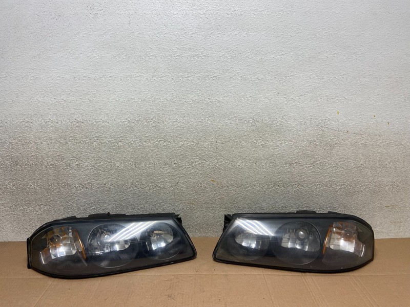 2000 to 2005 Chevrolet Impala Left+Right Set Headlights Halogen Y0963 DW