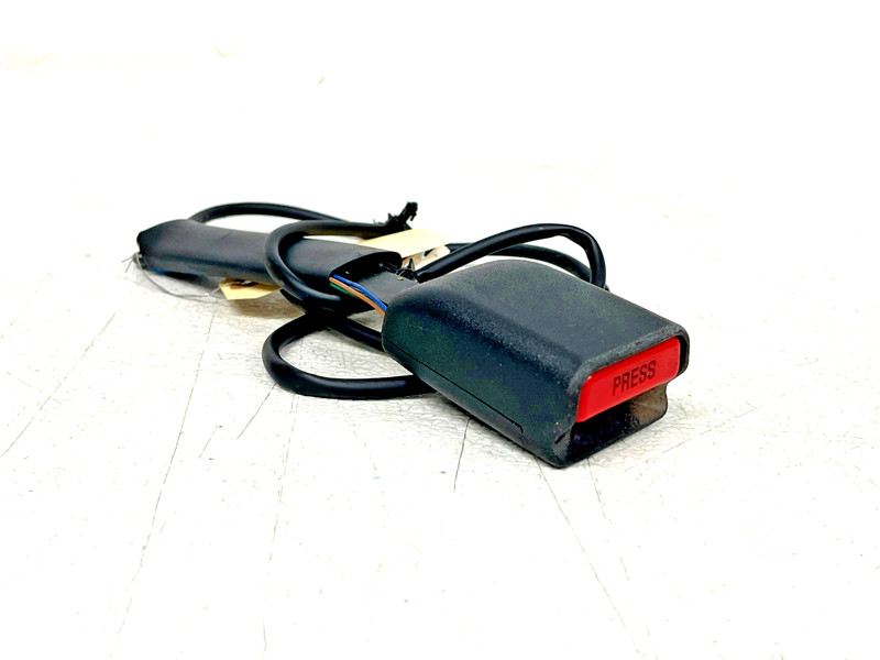 ⭐2013-2024 INFINITI QX80 FRONT RIGHT PASSENGER SIDE SEAT BELT BUCKLE OEM LOT2628