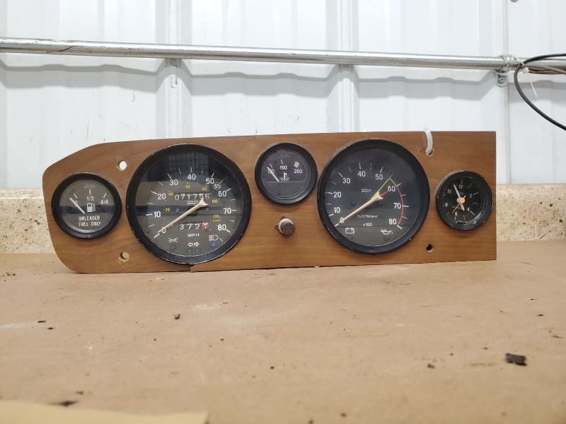 124 CONV1980 Speedometer 285904