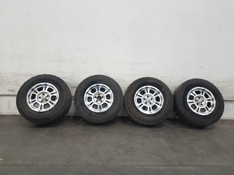 2004 Jeep Wrangler TJ Rubicon 4x4 16x8 MB Motoring Wheel Tire Set - * #7299 KK1