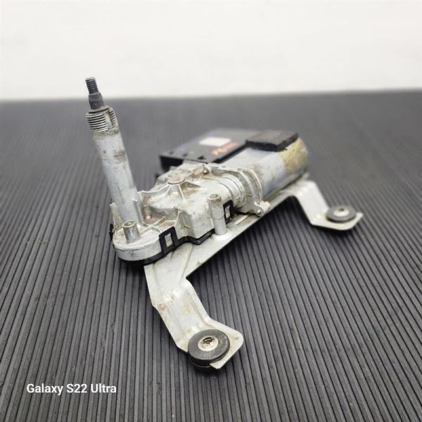 00-06 GMC Yukon Rear Liftgate Back Glass Wiper Motor OEM 15173034