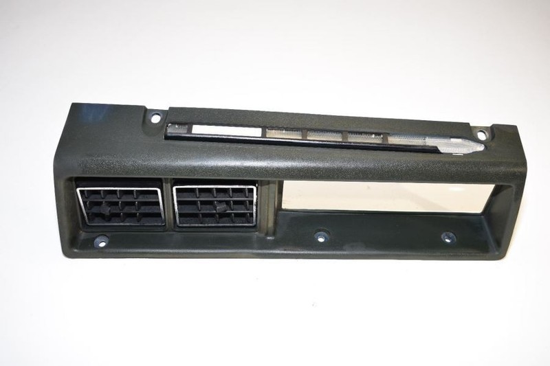 1981-1983 DATSUN 280ZX L28 S130 FAIRLADY DASH VENTS TRIM PANEL 68720 P9100