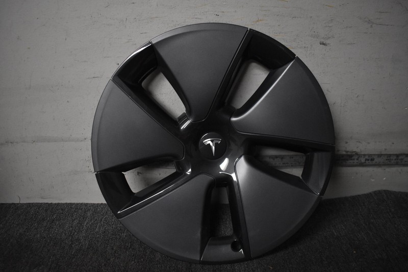2017-2022 TESLA MODEL 3 18 INCH COVER FACTORY OEM