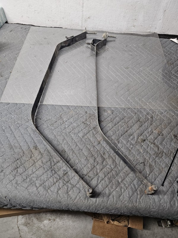 2007-2017 JEEP PATRIOT 2.4L FUEL TANK STRAP METAL BRACKET SUPPORT OEM SET OEM