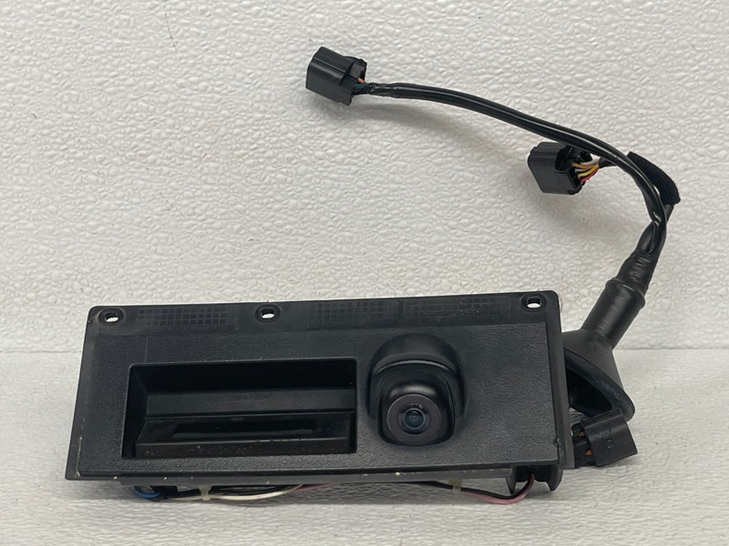 ⭐2018-2021 KIA STINGER GT2 REAR VIEW TRUNK BACKUP CAMERA WITH HANDLE LOT2464