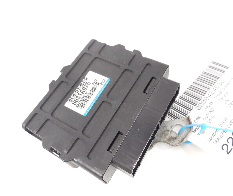 2014 2015 Mitsubishi Outlander Transfer Case Control Module OEM 8631A975