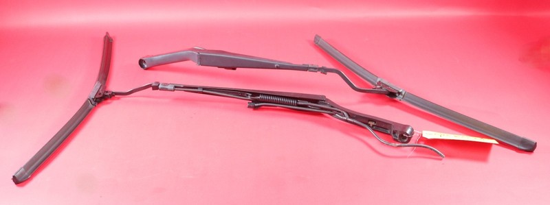 1997-04 C5 Corvette Factory Windshield Wiper Arm Pair, LH/RH - OEM