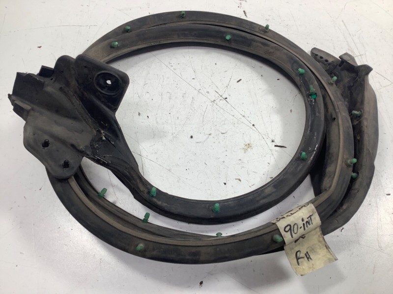 90-93 Acura Integra 2D Right Lower Door Seal Weatherstrip 72310-SK7-003 OEM