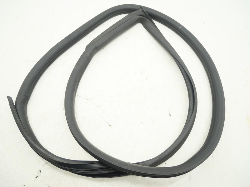Used Coupe Passenger Door Weather Strip Seal 2016-2024 Chevy Camaro SS 1LE OEM