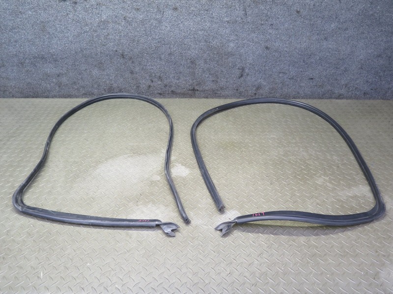 2003-2009 HUMMER H2 LEFT & RIGHT ROOF UNDER DOOR WEATHERSTRIP RUBBER SEAL SET