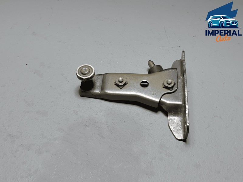 TOYOTA SIENNA REAR PASSENGER SIDE SLIDING DOOR UPPER ROLLER HINGE OEM 2011-2020