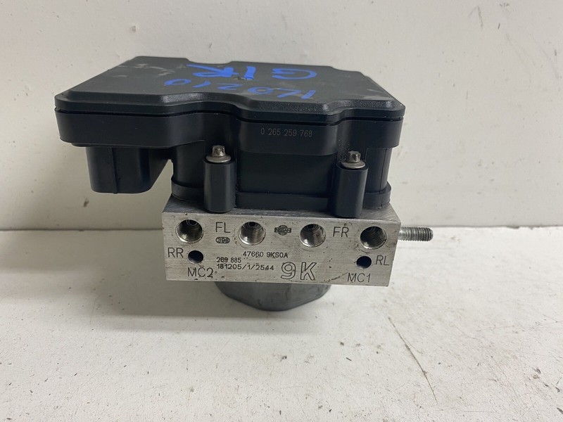 2015-2019 Nissan Sentra Sedan Auto ABS Anti Lock Brakes Pump Actuator Modulator