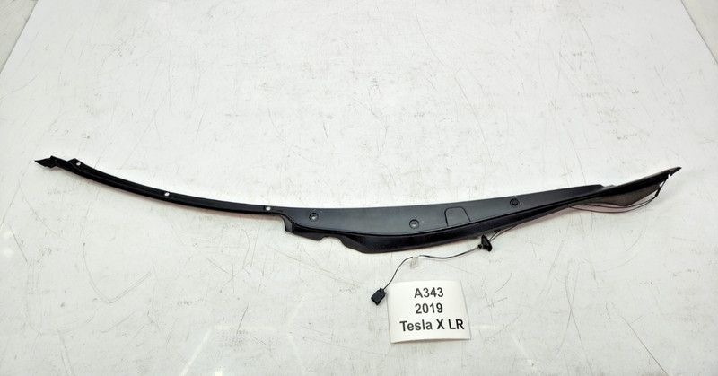 ✅ 16-20 OEM Tesla Model X Rear Right Passenger Door Lower Anti Pinch Sensor Trim