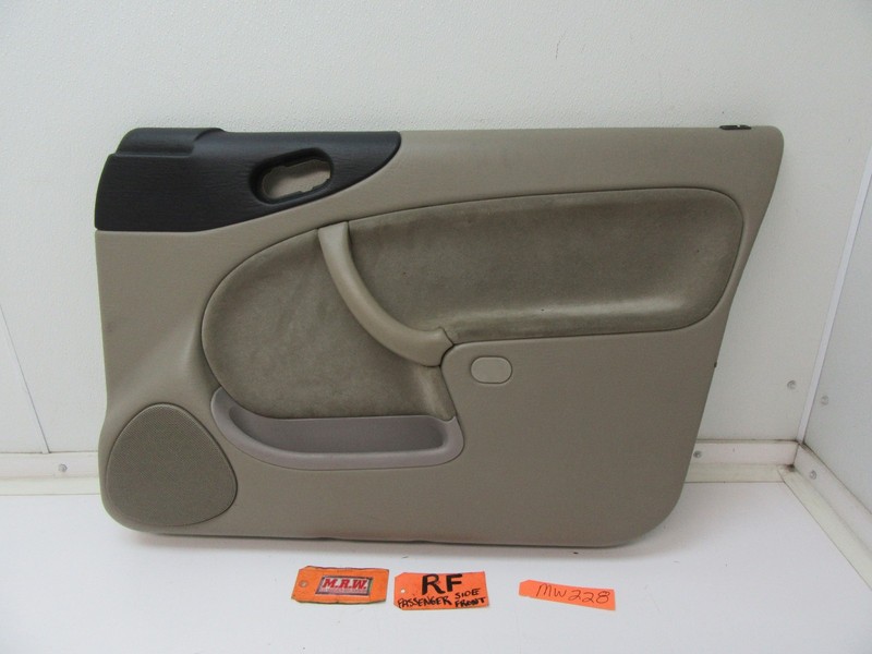 DOOR PANEL RIGHT FRONT PASSENGER SIDE INTERIOR TRIM 4 DOOR CAR for SAAB 900 9-3