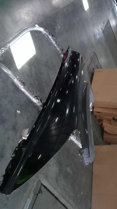 2008-2010 Volvo C30 Left Fender - Good Condition, No Rust, 2DR Hatchback