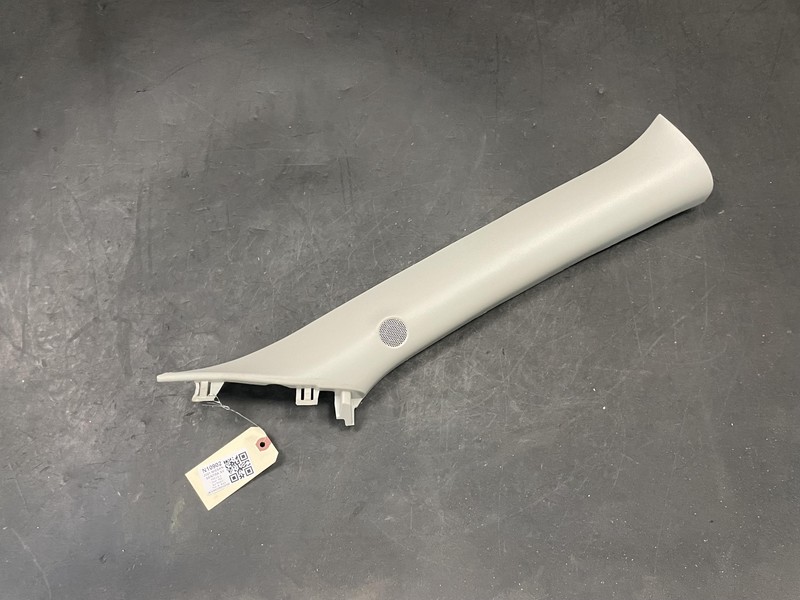 Front Right A Pillar Trim Panel 2021 Nissan Sentra 76911-6LB0A 2020 2022