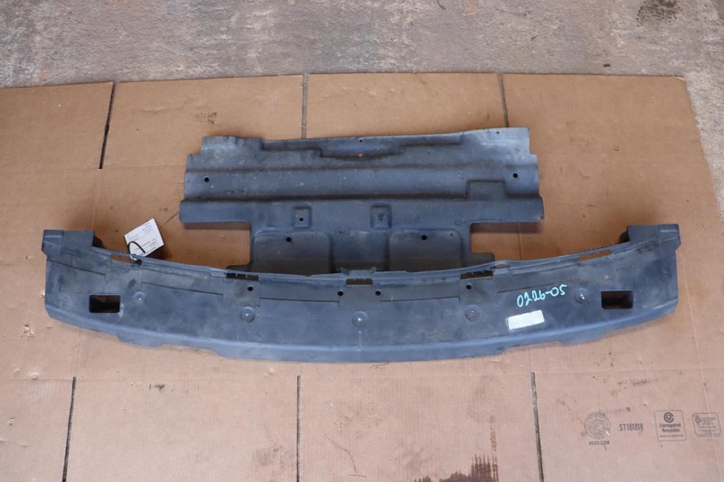 2011-2012 DODGE PICKUP 1500 FRONT BUMPER UPPER FILLER PLATE SUPPORT BRACKET OEM