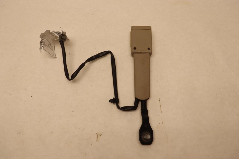 2014-2018 JEEP GRAND CHEROKEE FRONT LEFT DRIVER SIDE SEAT BELT BUCKLE OEM