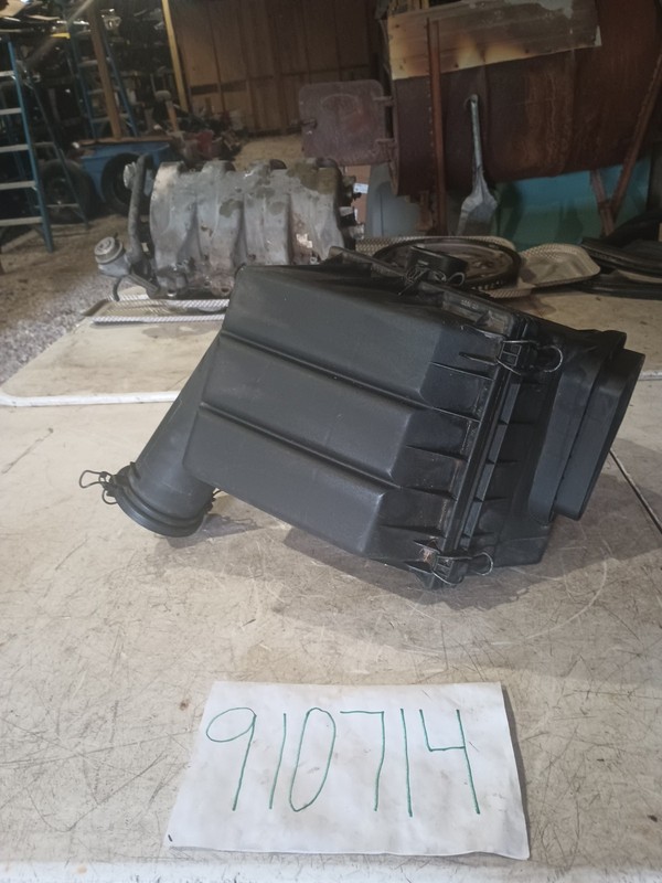 98-05 Mercedes W163 ML500 ML320 ML350 Air Intake Cleaner Filter Box Housing