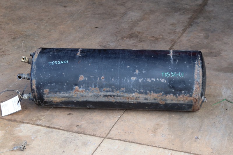 2013-2022 KENWORTH T680 PACCAR MX-13 DIESEL AIR RESERVOIR TANK OEM