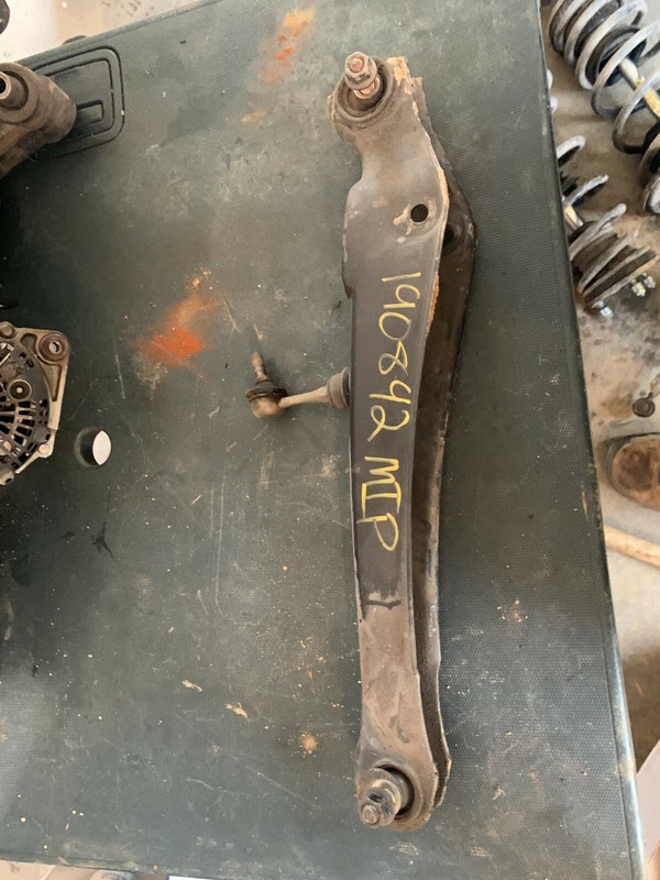 03-07 MITSUBISHI LANCER RH REAR LOWER CONTROL ARM W/ SWAY BAR LINK