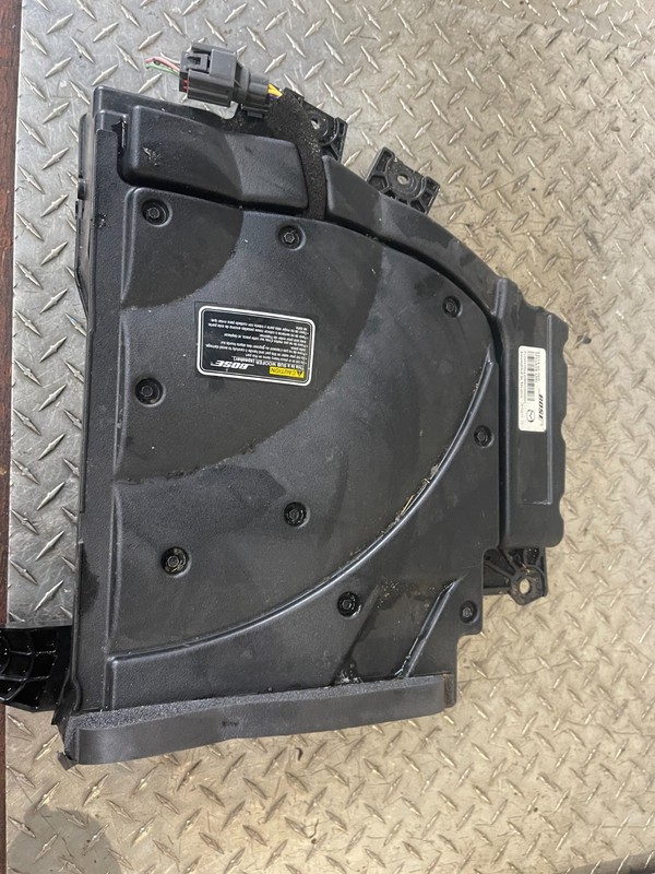 2013 2014 2015 Mazda CX-9 Rear Subwoofer Speaker Assembly Tested OEM TD1466960A