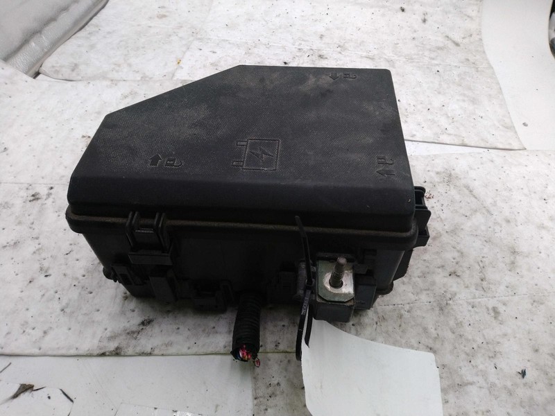 2015 Buick Enclave Fuse Box OEM 20757040 Black 3.6L 161K Miles