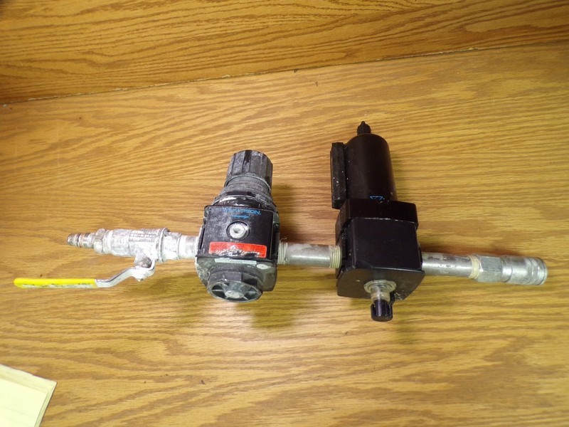 Wilkerson R28-04-F0G0 L28-04-KL00 Grinnell Trim Valve & Gauge *FREE SHIPPING*