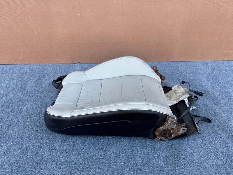 FORD MUSTANG GT CONVERTIBLE 2015-2023 OEM FRONT LEFT DRIVER UPPER SEAT (CERAMIC)