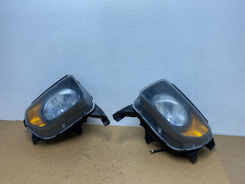 2003 to 2006 Honda Element Left+Right Side Black Headlights AC1794 DW