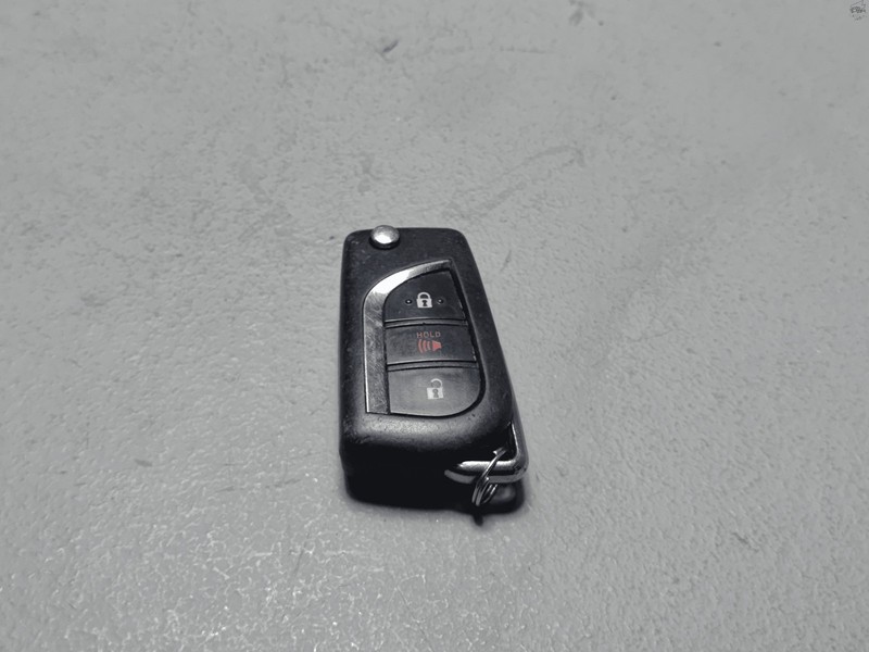 2019-2021 Toyota RAV4 Keyless Entry Transmitter Remote Flip Key Fob OEM 3 Button