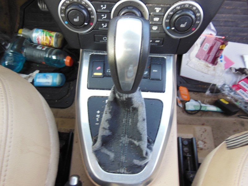 2008-2015 Land Rover LR2 Automatic Transmission Floor Shifter OEM