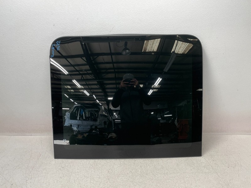 15 16 17 18 Porsche Macan Front Panoramic Sunroof Sun Roof Window Glass 1372 OEM