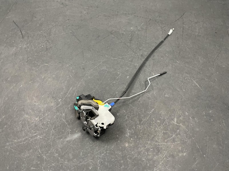 Front Left Door Lock Latch 2018 Buick Encore 13579497 2017 2019 2020 2021 2022