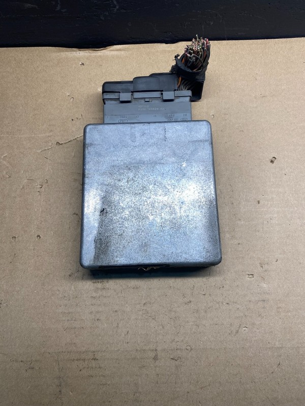 2004 Ford Van E350 6.8L Engine Control Module 4C2A-12A650-PE ECU ab7185 DG