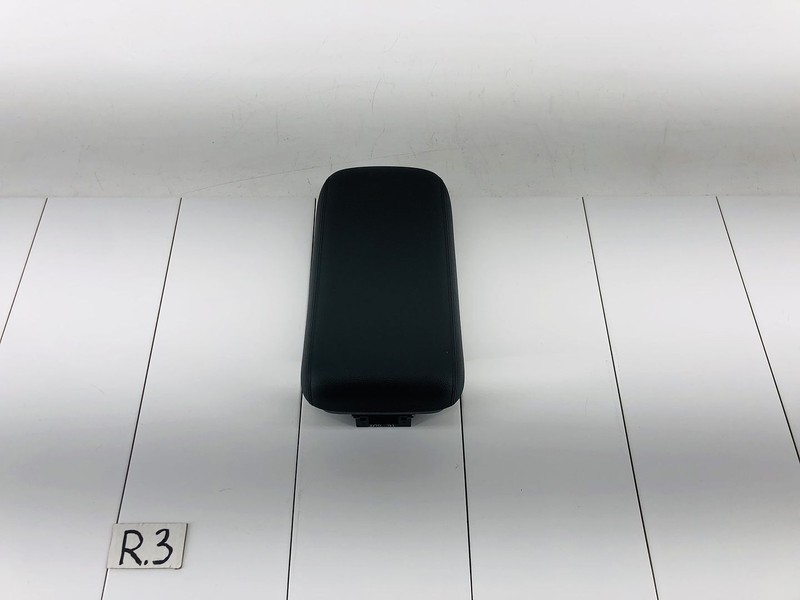14-16 MITSUBISHI OUTLANDER CENTER CONSOLE STORAGE COVER ARMREST OEM